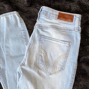 🐞Hollister Light Wash Skinny Jeans
